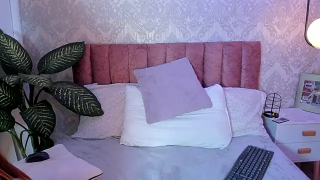 Snapshot of tiffany_becker chatting on 01-07-25, 10:52 tiffany becker online show from 01-07-25, 10:52