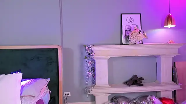 Snapshot of tiffany_becker chatting on 02-25-25, 11:00 tiffany becker online show from 02-25-25, 11:00