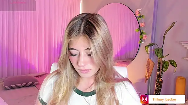 Snapshot of tiffany_becker chatting on 06-18-26, 01:04 tiffany becker online show from 06-18-26, 01:04