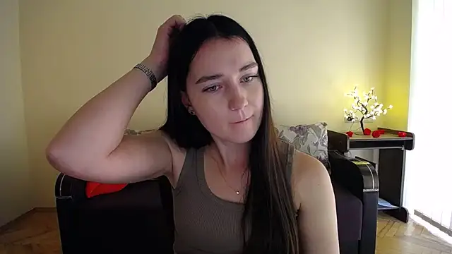 Snapshot of Pretty_shy chatting on 07-18-26, 09:13 Pretty shy online show from 07-18-26, 09:13