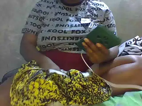 zoey10 online show from 10-14-25, 05:03