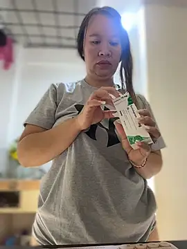 Emiily lee online show from 02-21-26, 09:32