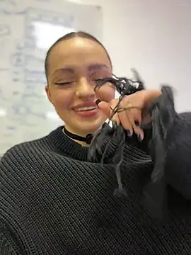 Snapshot of AnaWest chatting on 03-11-25, 09:45 AnaWest online show from 03-11-25, 09:45