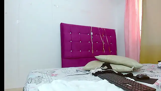 chantalsemenova1 online show from 10-24-25, 01:51