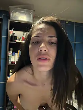 Snapshot of Emmapmg chatting on 06-27-26, 02:16 Emmapmg online show from 06-27-26, 02:16