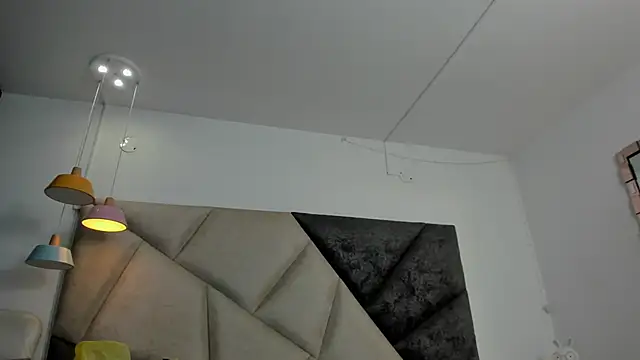 BonnieCute  online show from 04-08-26, 12:10