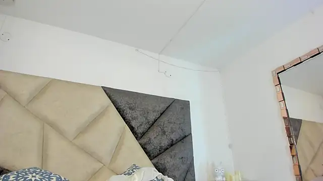 Snapshot of BonnieCute_ chatting on 06-10-26, 11:57 BonnieCute online show from 06-10-26, 11:57