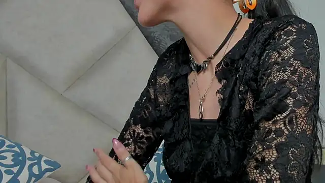 Snapshot of BonnieCute_ chatting on 06-18-26, 12:00 BonnieCute online show from 06-18-26, 12:00