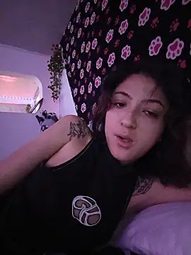 Snapshot of BonnieCute_ chatting on 07-18-26, 05:11 BonnieCute online show from 07-18-26, 05:11