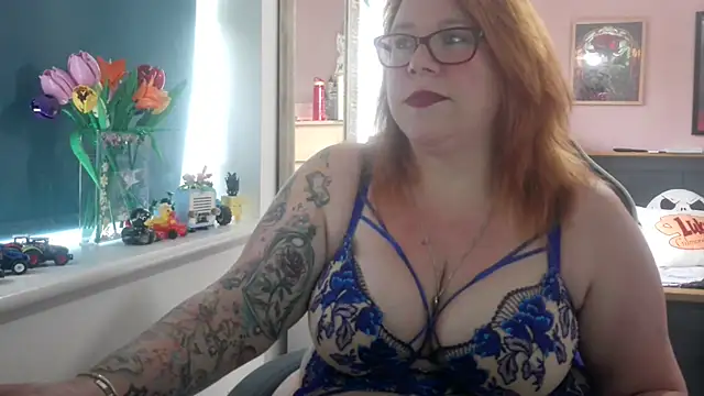 Snapshot of NikiDeeOfficial chatting on 07-15-26, 11:15 NikiDeeOfficial online show from 07-15-26, 11:15