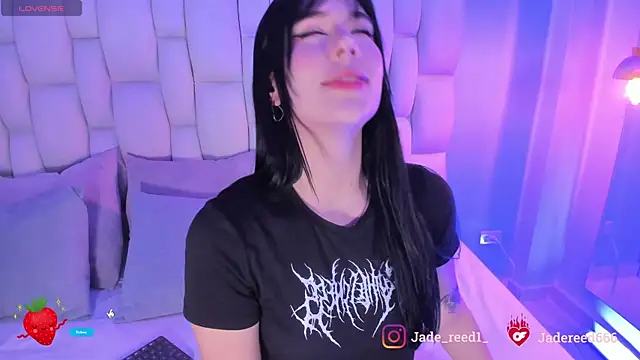 Snapshot of jade_reeed chatting on 12-22-25, 04:09 jade reeed online show from 12-22-25, 04:09
