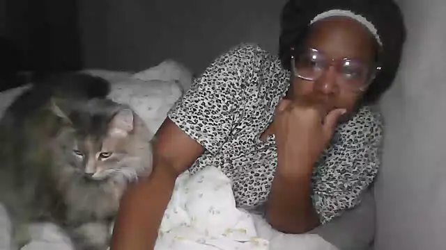 Snapshot of madamsensuale chatting on 12-10-24, 10:06 madamsensuale online show from 12-10-24, 10:06