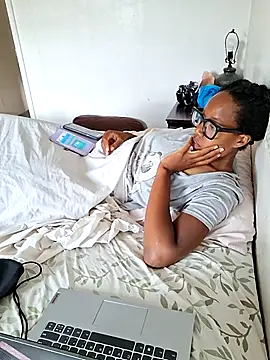 Snapshot of madamsensuale chatting on 06-23-26, 10:30 madamsensuale online show from 06-23-26, 10:30