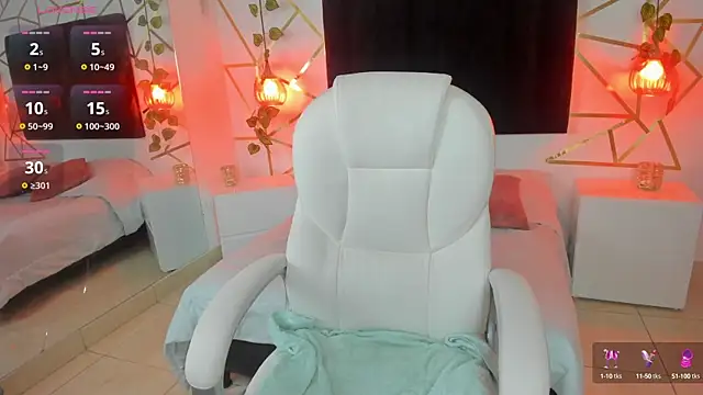 Snapshot of Megan_Thompsonn chatting on 03-14-25, 12:40 Megan Thompsonn online show from 03-14-25, 12:40