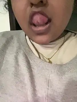 Snapshot of smile_pretty chatting on 01-01-25, 12:32 smile pretty online show from 01-01-25, 12:32