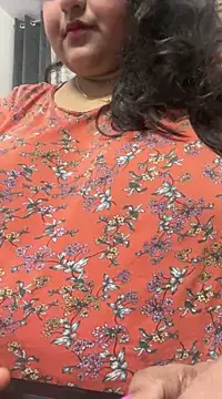 Snapshot of smile_pretty chatting on 02-17-25, 08:47 smile pretty online show from 02-17-25, 08:47