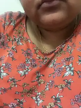 Snapshot of smile_pretty chatting on 02-18-25, 02:27 smile pretty online show from 02-18-25, 02:27