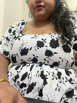 Snapshot of smile_pretty chatting on 02-20-25, 06:46 smile pretty online show from 02-20-25, 06:46