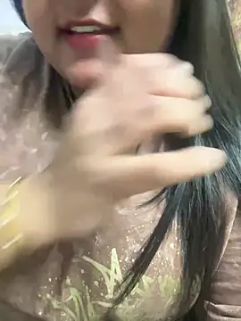 Snapshot of smile_pretty chatting on 02-25-25, 12:03 smile pretty online show from 02-25-25, 12:03