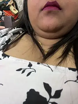 Snapshot of smile_pretty chatting on 02-27-25, 08:50 smile pretty online show from 02-27-25, 08:50