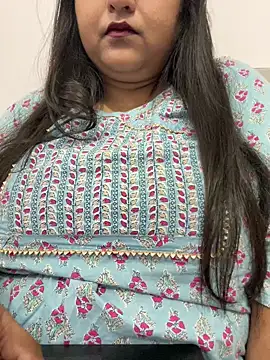 Snapshot of smile_pretty chatting on 09-12-25, 04:07 smile pretty online show from 09-12-25, 04:07