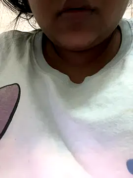 Snapshot of smile_pretty chatting on 10-02-25, 02:35 smile pretty online show from 10-02-25, 02:35