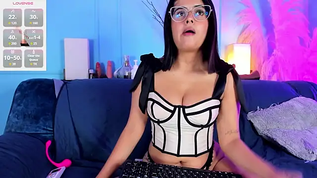 Elizabeth VonSweet online show from 09-14-25, 04:11