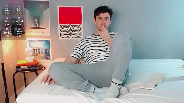 Elio555 online show from 12-20-25, 04:36