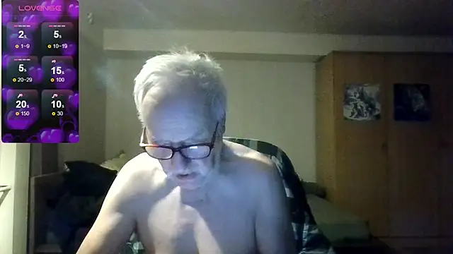 Sammy1660 online show from 12-16-25, 05:23