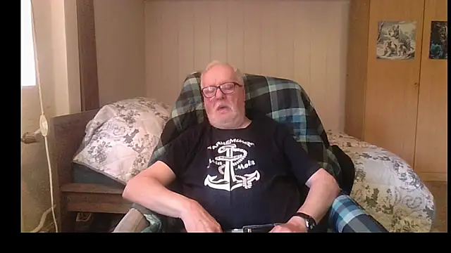 Snapshot of Sammy1660 chatting on 05-26-26, 12:01 Sammy1660 online show from 05-26-26, 12:01