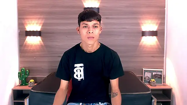 Levis Montes online show from 12-19-24, 12:34