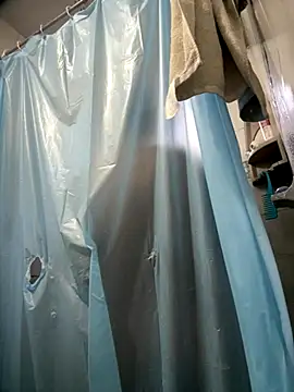 Snapshot of rich0431 chatting on 11-13-25, 11:20 rich0431 online show from 11-13-25, 11:20