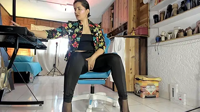 Cristina Vanegas631 online show from 05-28-26, 07:44