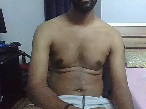 Snapshot of IndianEurope chatting on 10-08-25, 03:31 IndianEurope online show from 10-08-25, 03:31