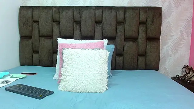 Snapshot of JuanitaDelMar chatting on 02-11-25, 03:18 JuanitaDelMar online show from 02-11-25, 03:18