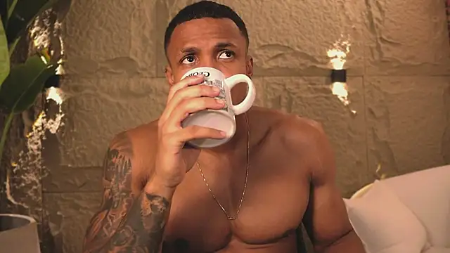 Logan Varela online show from 03-05-25, 11:49