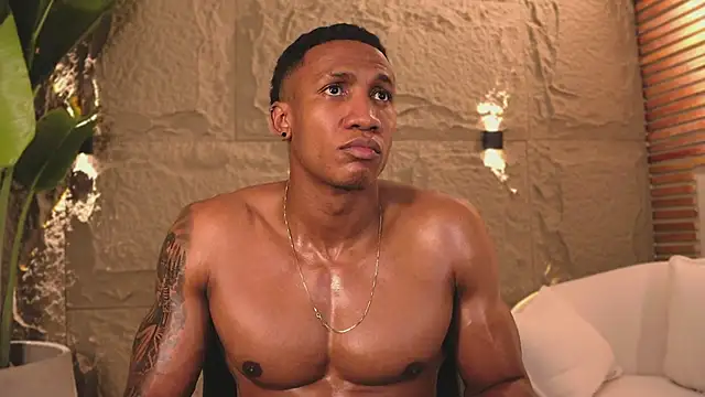 Logan Varela online show from 03-06-25, 05:57