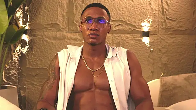 Logan Varela online show from 03-20-25, 01:24