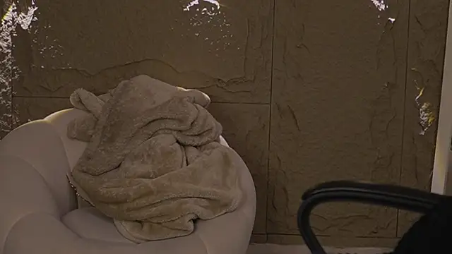 Logan Varela online show from 02-22-26, 01:53