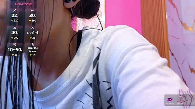 yourcuteneighbourr online show from 04-11-26, 07:45