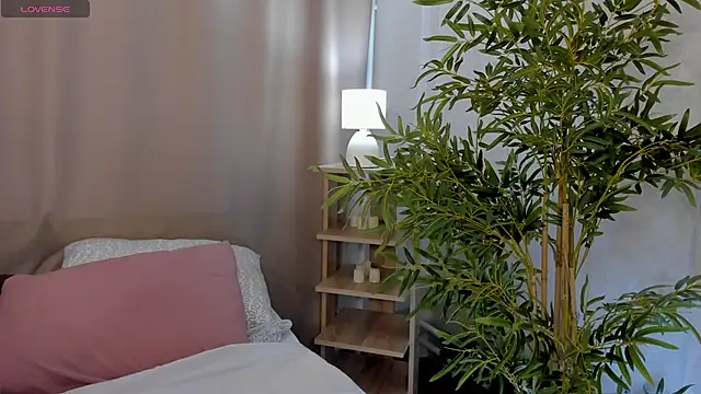 Valerie Woods online show from 07-13-26, 12:46