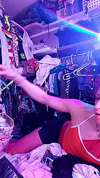 gurlnips online show from 02-18-26, 04:08