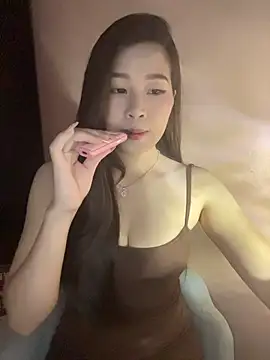 Snapshot of Bae1103 chatting on 06-25-26, 03:28 Bae1103 online show from 06-25-26, 03:28
