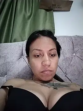 Snapshot of Tiphanydirty3 chatting on 07-15-26, 05:02 Tiphanydirty3 online show from 07-15-26, 05:02