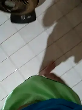 Snapshot of ztnrmdex chatting on 11-28-25, 02:25 ztnrmdex online show from 11-28-25, 02:25