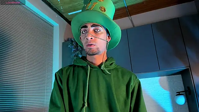 DrakeNeumann online show from 10-29-25, 03:53