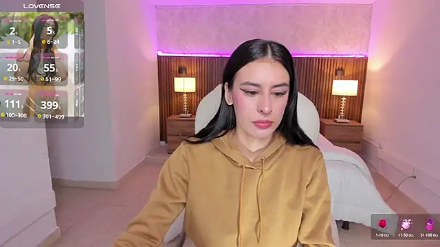 Snapshot of karlaa_james chatting on 04-25-26, 11:02 karlaa james online show from 04-25-26, 11:02