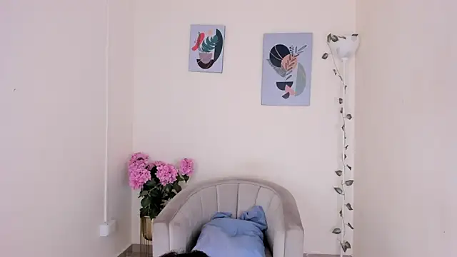 Charlothe capell online show from 03-16-26, 08:46