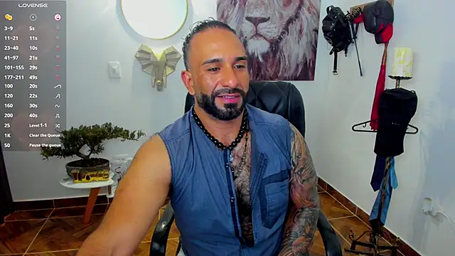 Snapshot of mr_maik chatting on 01-10-25, 01:41 mr maik online show from 01-10-25, 01:41