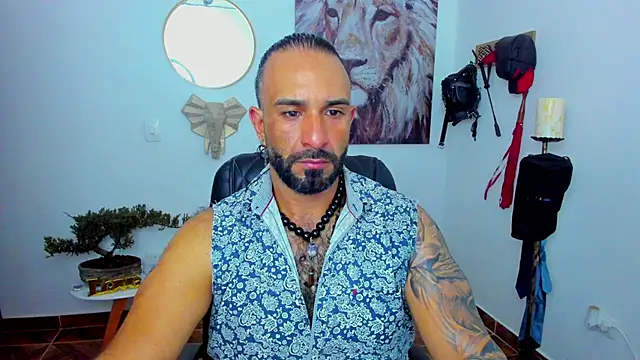 Snapshot of mr_maik chatting on 01-12-25, 12:39 mr maik online show from 01-12-25, 12:39